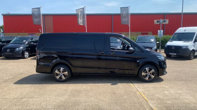 Mercedes-Benz Vito L2 Diesel Rwd 119CDI Select Crew Van 9G-Tronic - Image 9